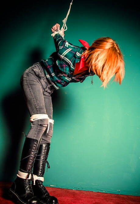 blackfoxbound invites you to browse their free photos with sexy maiden in bondage session