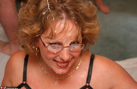 TAC Amateurs pleased to share with you a free gallery with Curvy Claire xxx gallery 267078